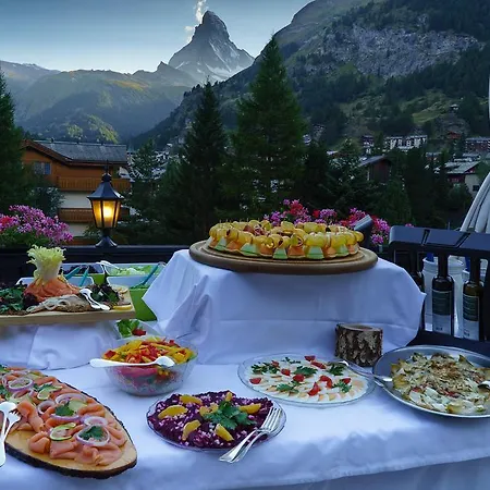 The Christiania Mountain & 4*