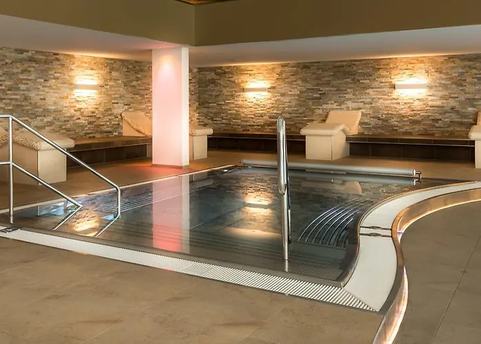 Отель The Christiania Mountain & 4*