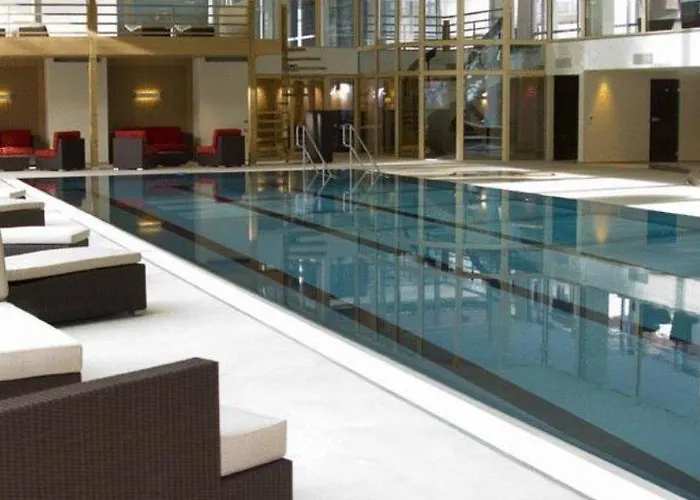 Отель The Christiania Mountain &