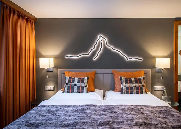 Отель The Christiania Mountain & 4*